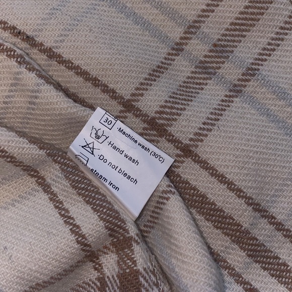 NWOT khaki cream plaid shacket - Picture 10 of 10